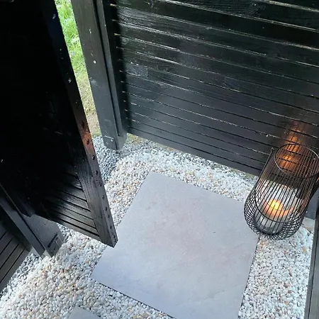 Koselig Hytte Pa Eget Tun Med Varmtvanns Utedusj As Exterior photo