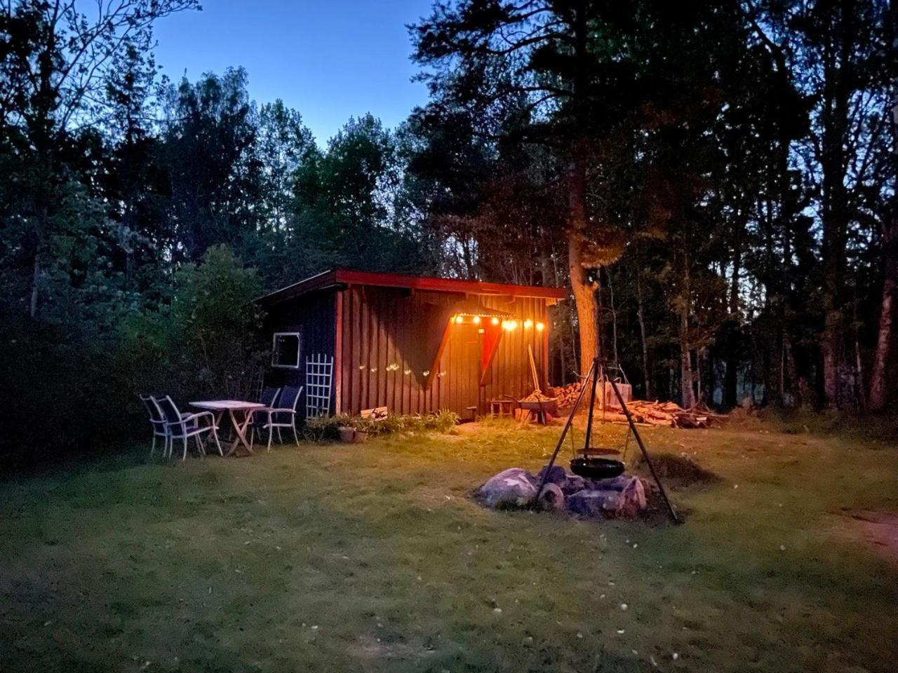 Holiday home Koselig Pa Eget Tun Med Varmtvanns Utedusj